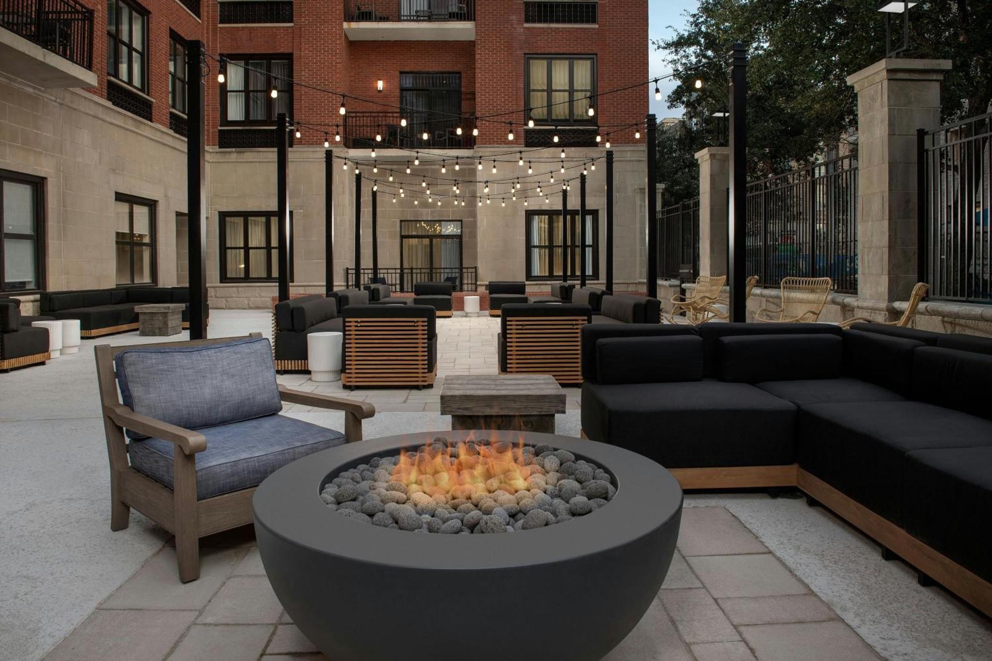 Courtyard By Marriott Savannah Downtown - Historic District Εξωτερικό φωτογραφία