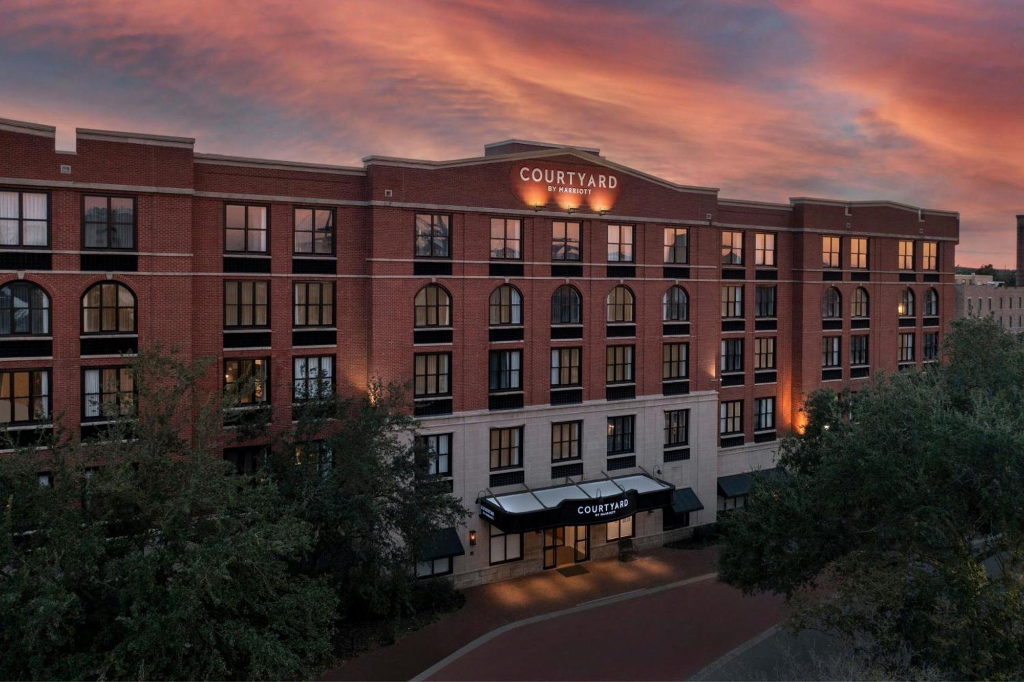 Courtyard By Marriott Savannah Downtown - Historic District Εξωτερικό φωτογραφία